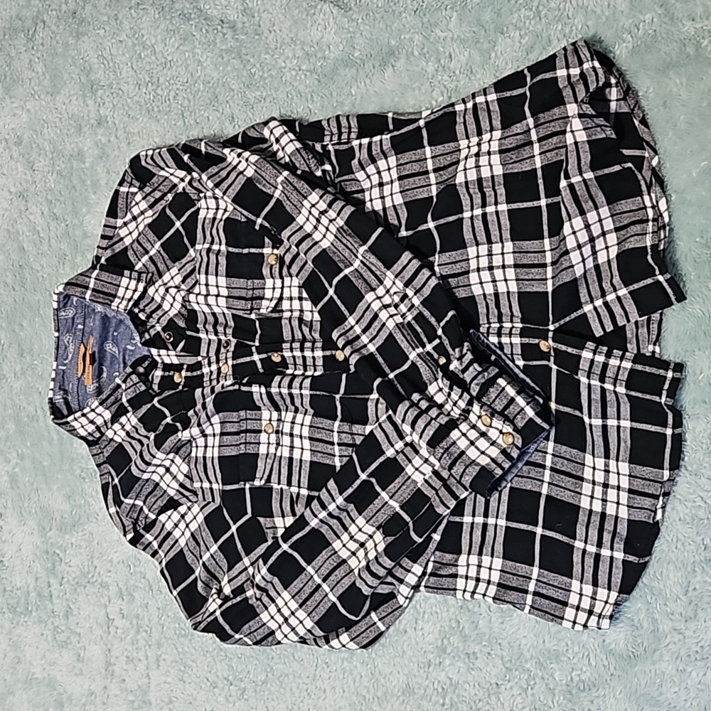 Black and white women's Flannel